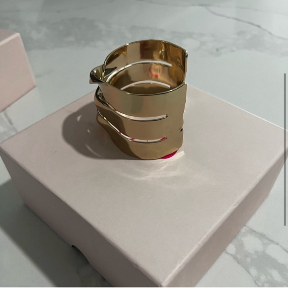 55 - Stella and dot twist statement cuff - Picture 3 of 6